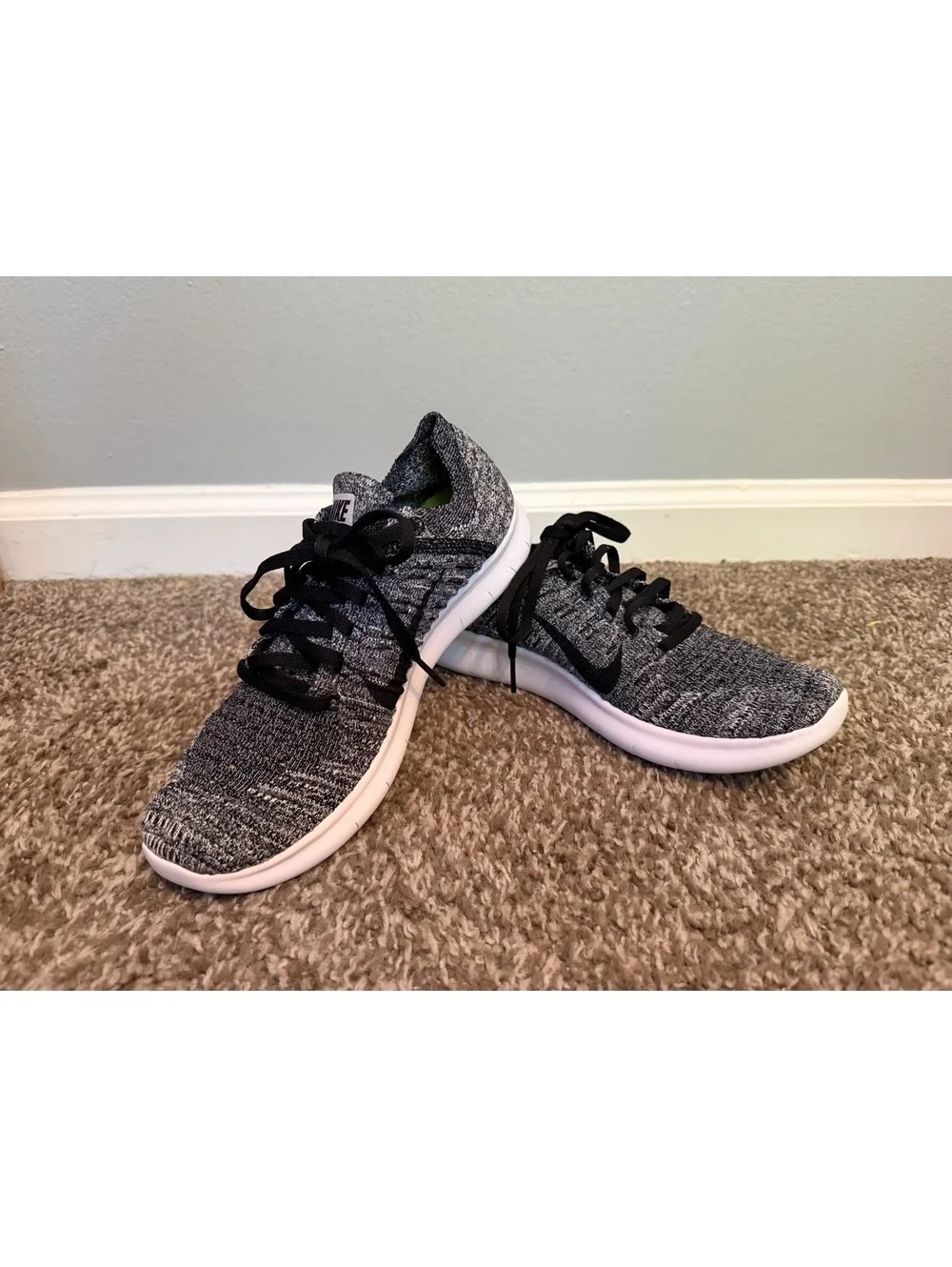 Nike Free Run RN Flyknit Oreo Shoes Women’s 7